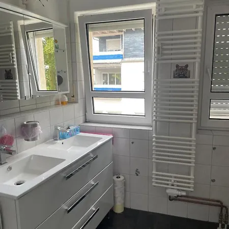 Moeblierte Wohnung Fuer Geschaeftsreisen/Ferienwohnung Plauen Stadtmitte Buitenkant foto